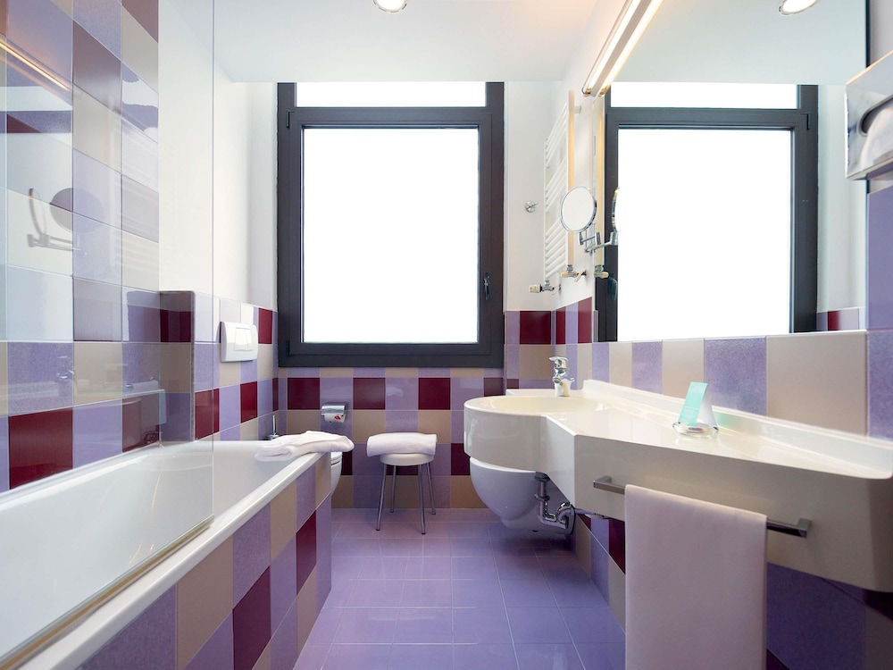Mercure Roma Piazza Bologna 49/76