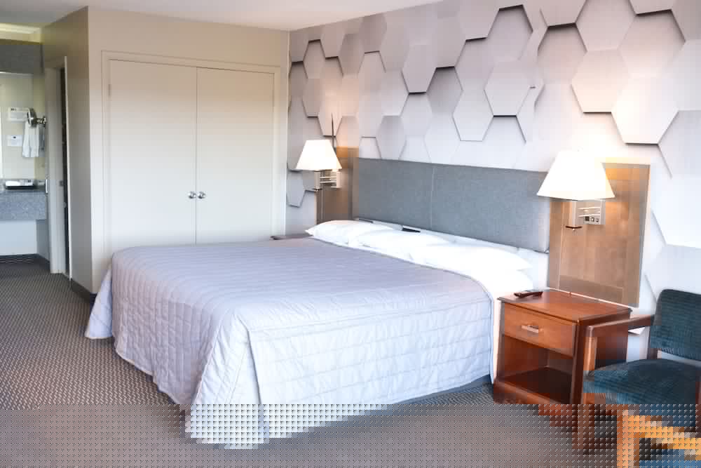 Regency Inn 15/72
