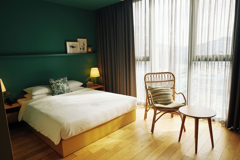Green, Superior, Double Bed