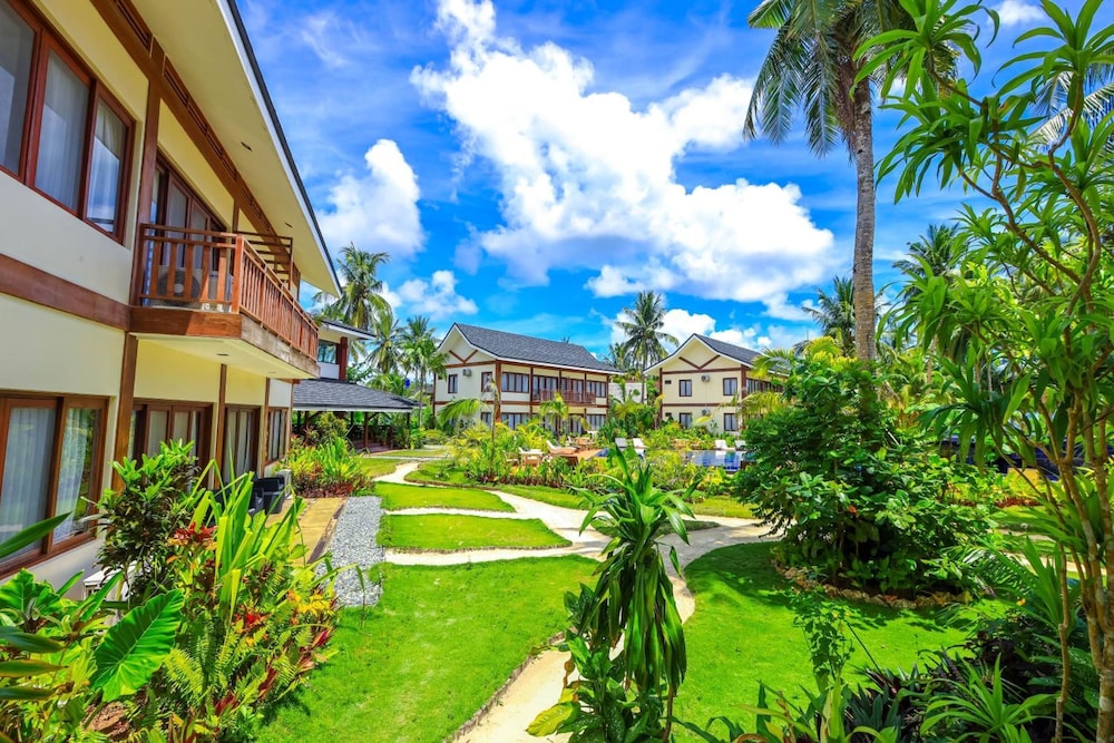 Retreat Siargao Resort 38/49