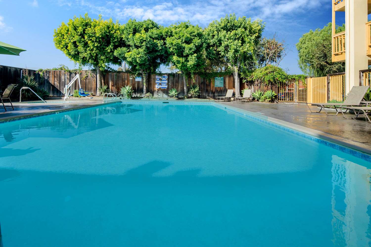 La Quinta Inn & Suites by Wyndham Irvine Spectrum 31/49