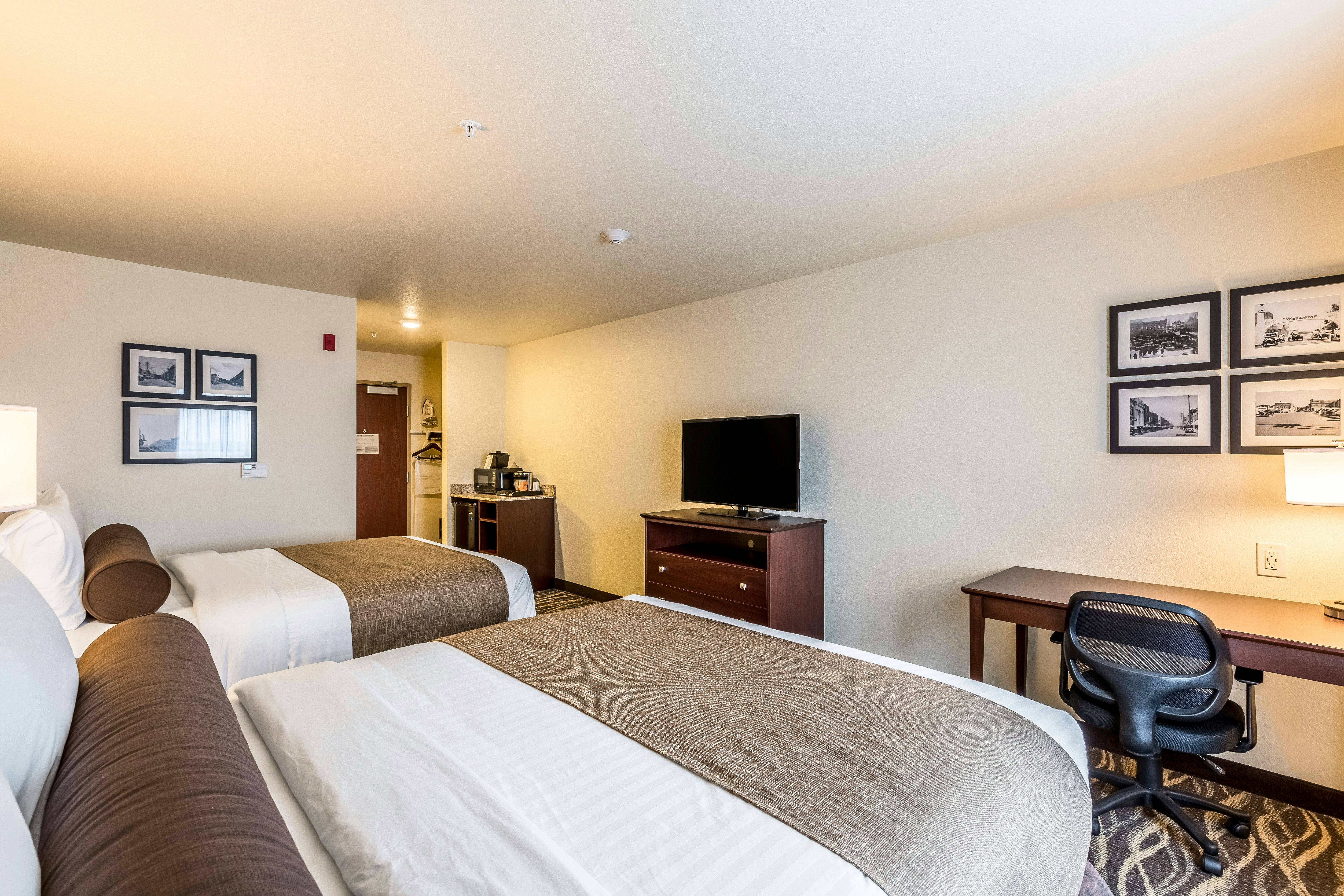 Cobblestone Hotel & Suites – Stevens Point 9/55