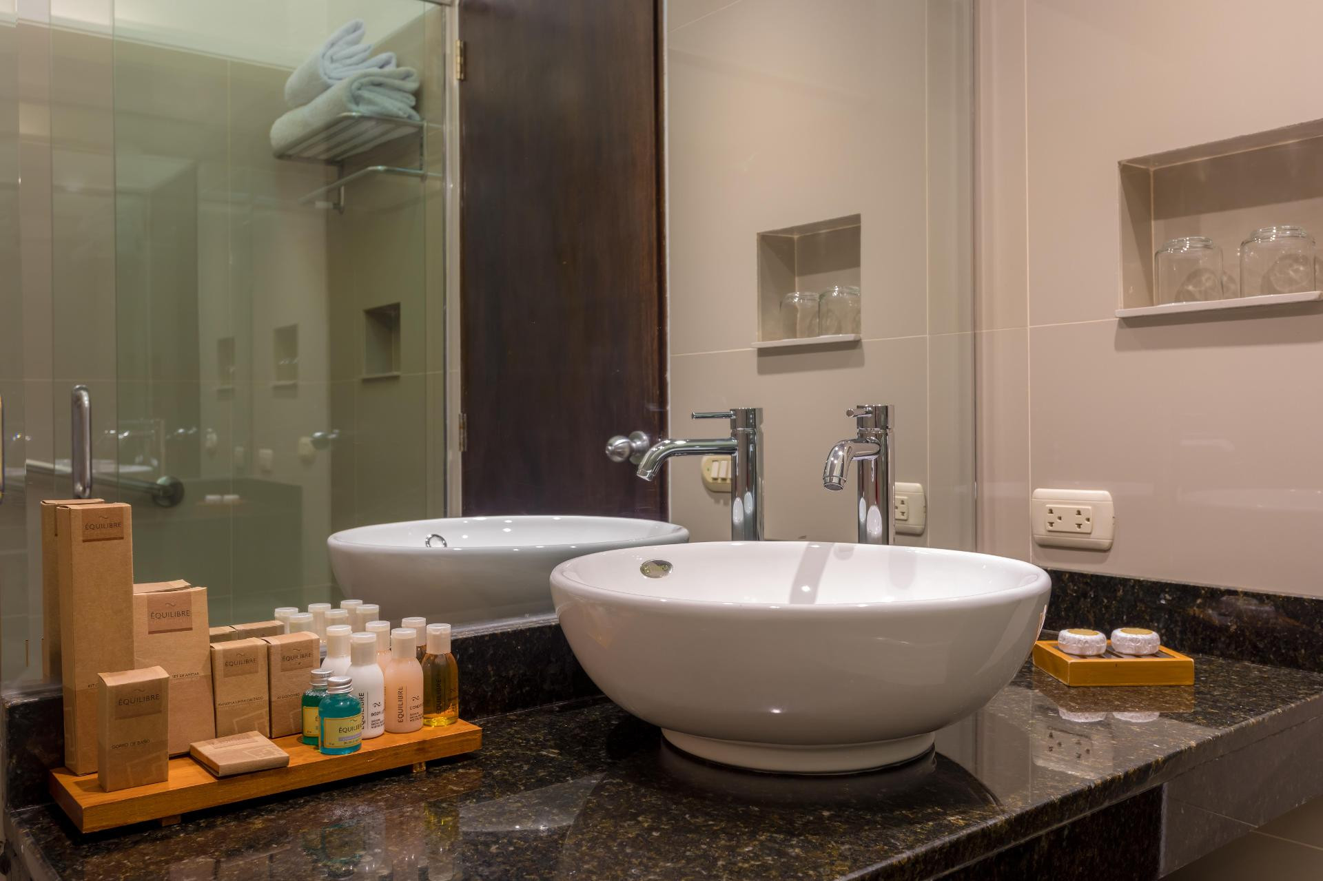 غرفة قياسية بسريرين منفصلين، Sonesta Hotel Posadas del Inca Puno 5/5