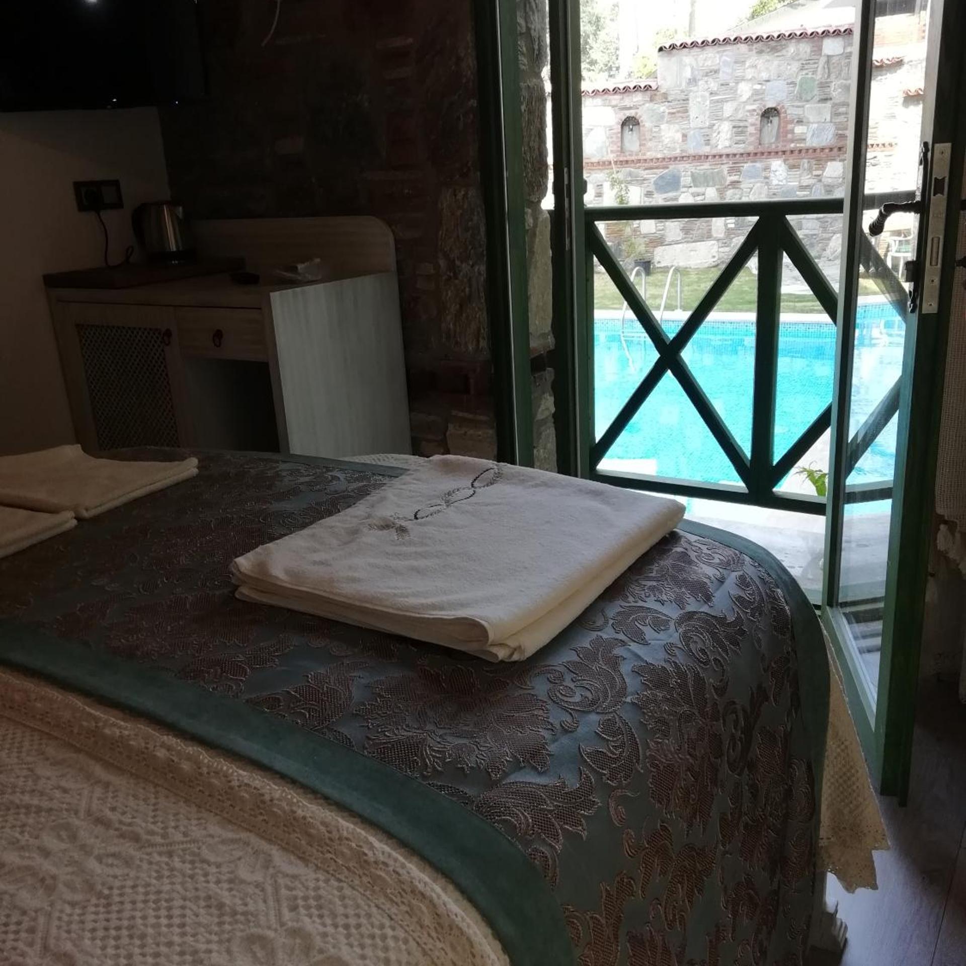 ECONOMY, DOUBLE BED