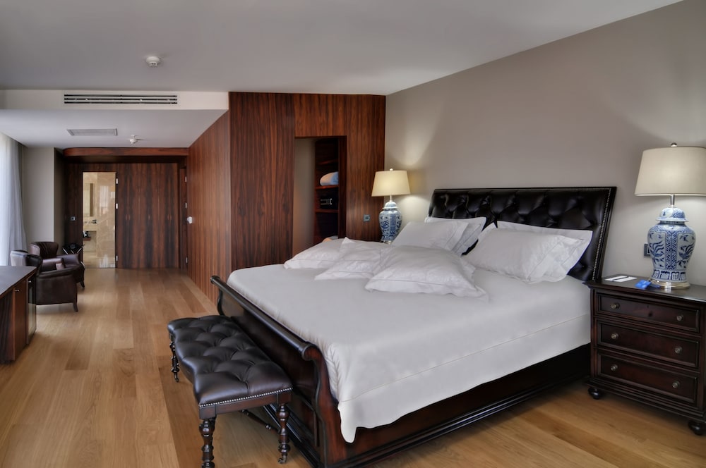 Ommer Hotel 27/76