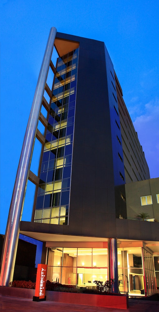Bh Raja Hotel 2/46
