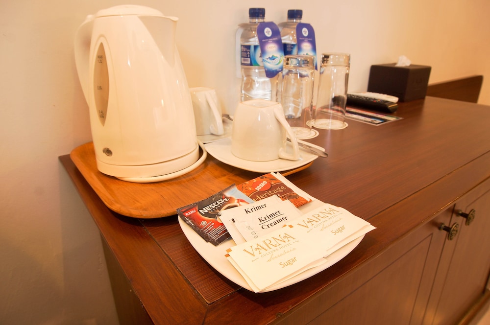 Varna Culture Hotel Soerabaia 24/49