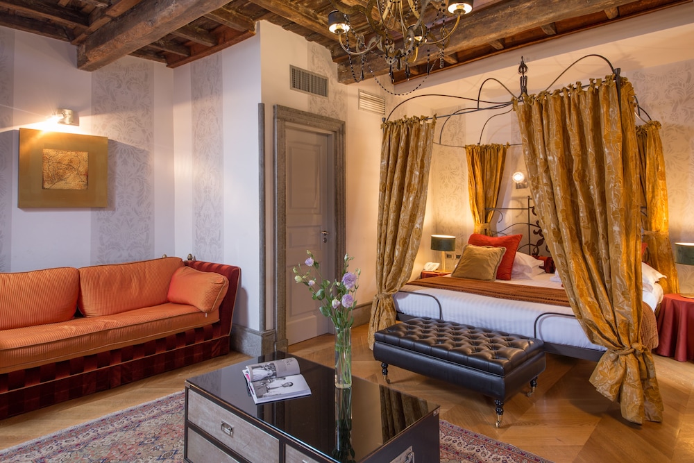 The Inn At The Roman Forum 69/126