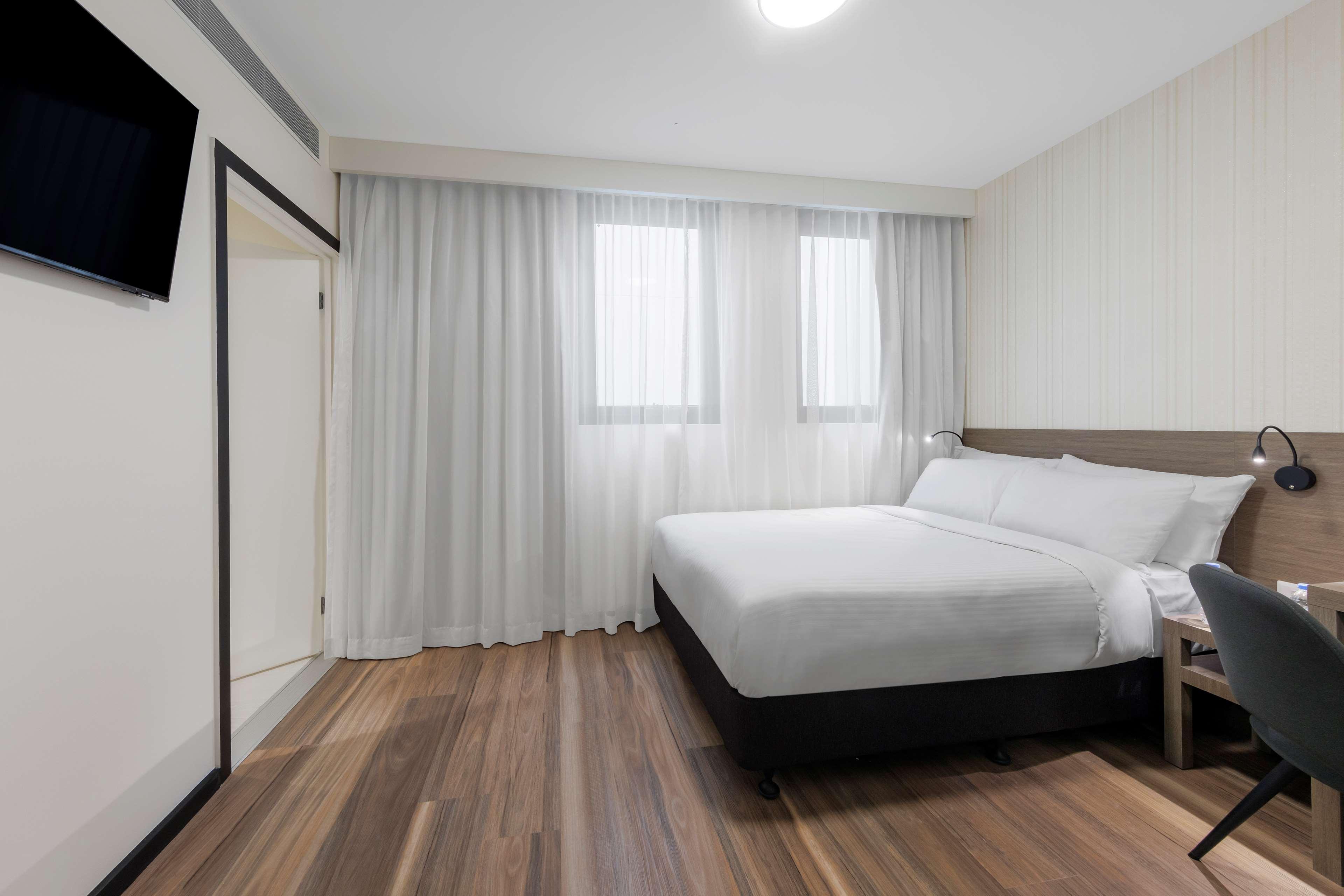 غرفة بسرير مزدوج لذوي الإعاقة، Best Western Queen Victoria Market Hotel 2/4