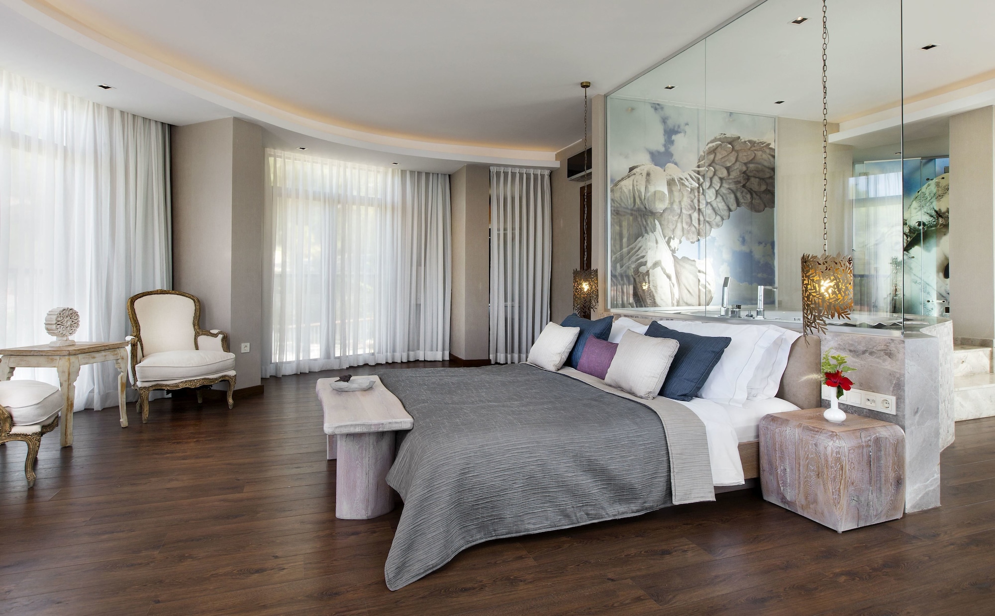 Tower, Suite