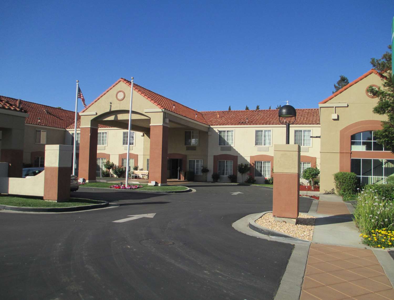 Best Western Brentwood Inn 29/31
