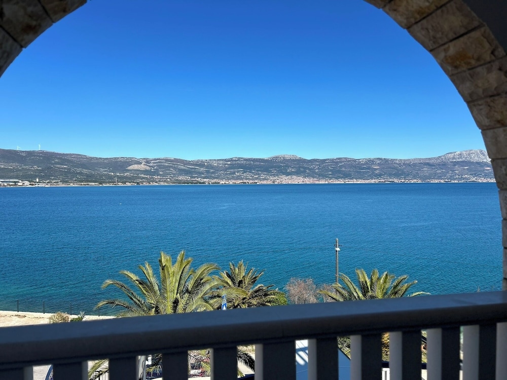 Hotel Vila Tina 47/50