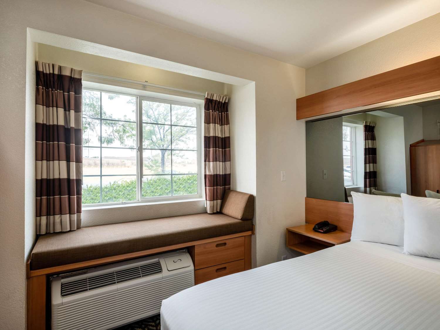 Microtel Inn & Suites By Wyndham Salt Lake City Airport 12/47
