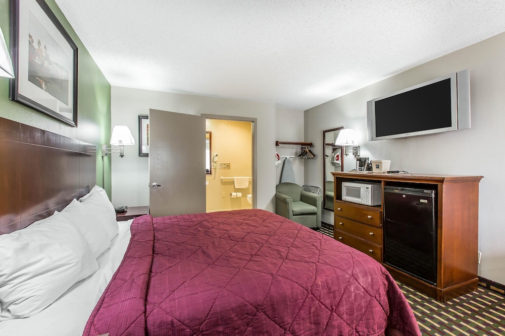 Quality Inn Homewood Birmingham I-65 11/34