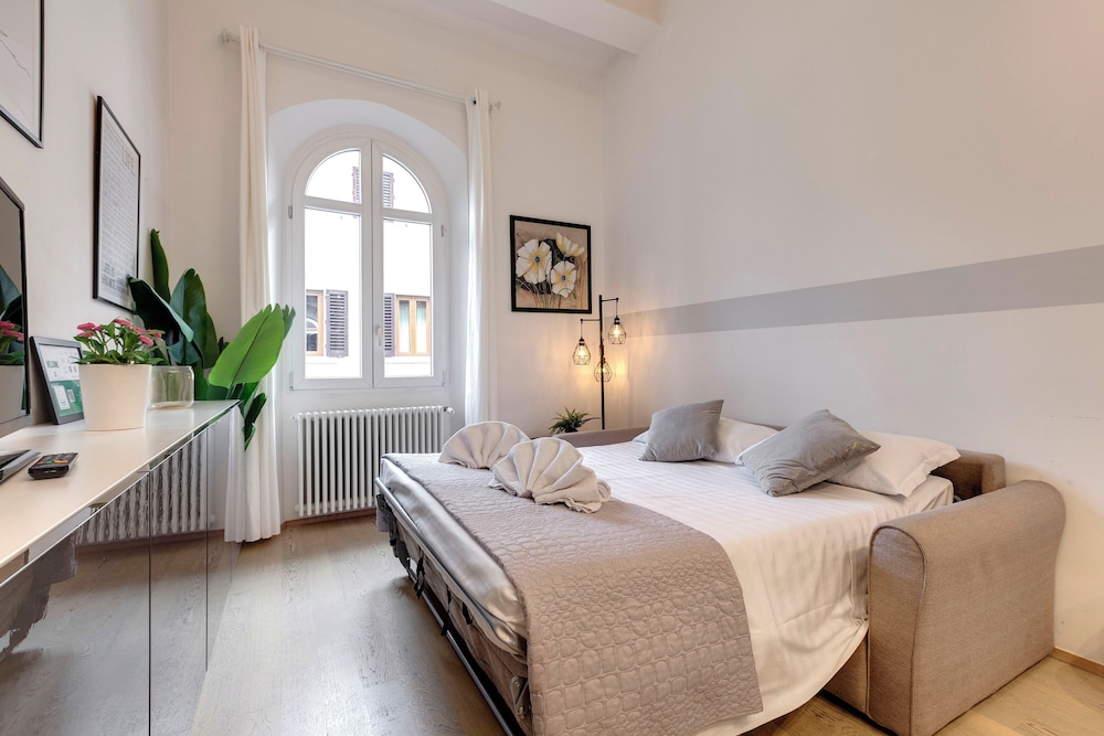 Mamo Florence - Zanobi s Apartment 4/45
