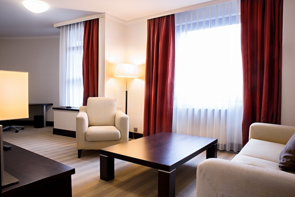 CROWNE PLAZA BRATISLAVA 40/74