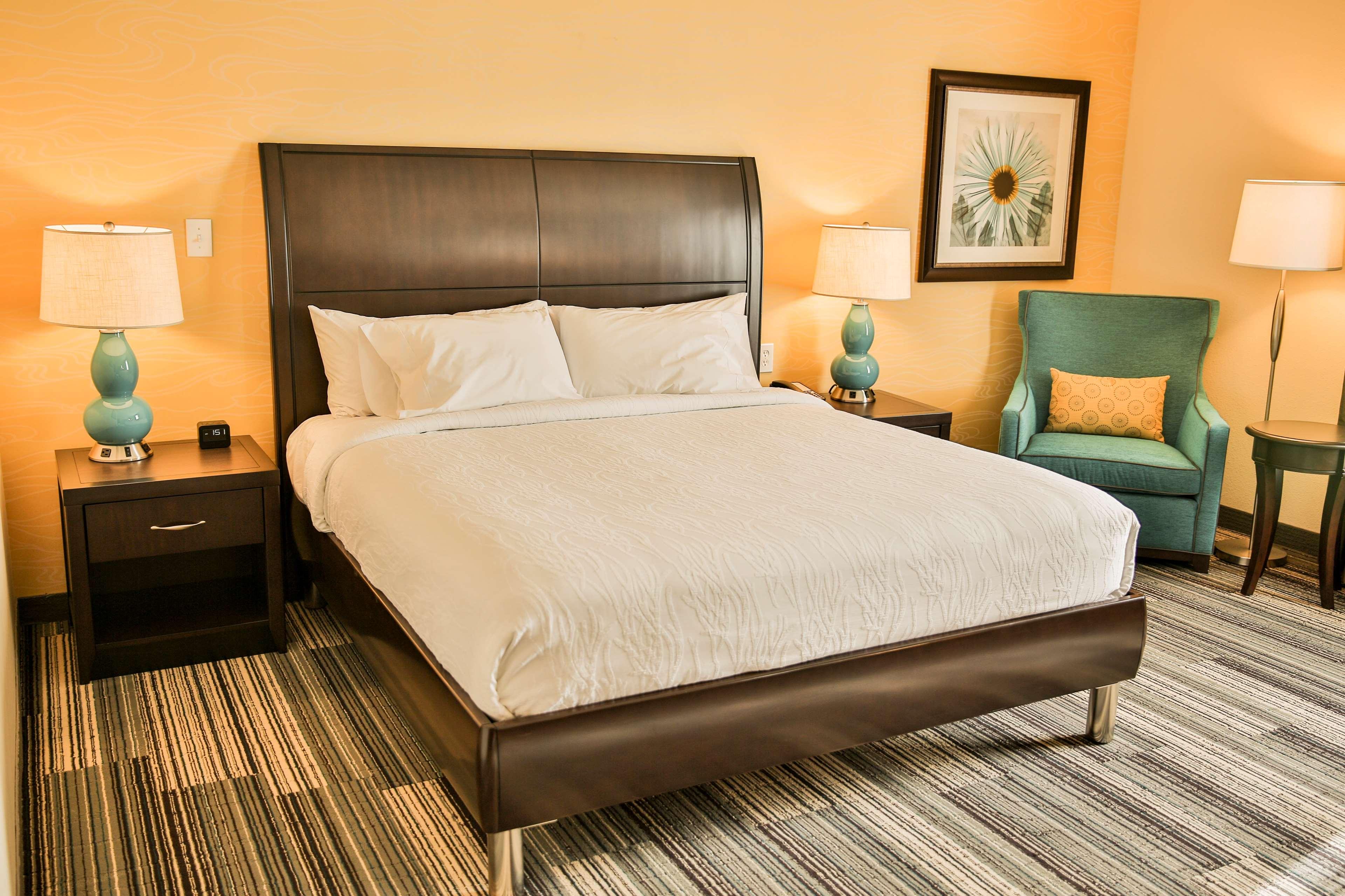 PREMIUM, KING BED