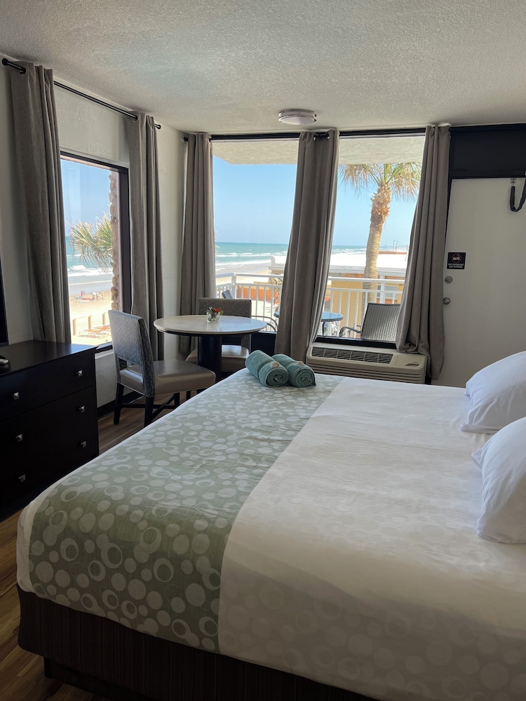 Flamingo Inn 18/50
