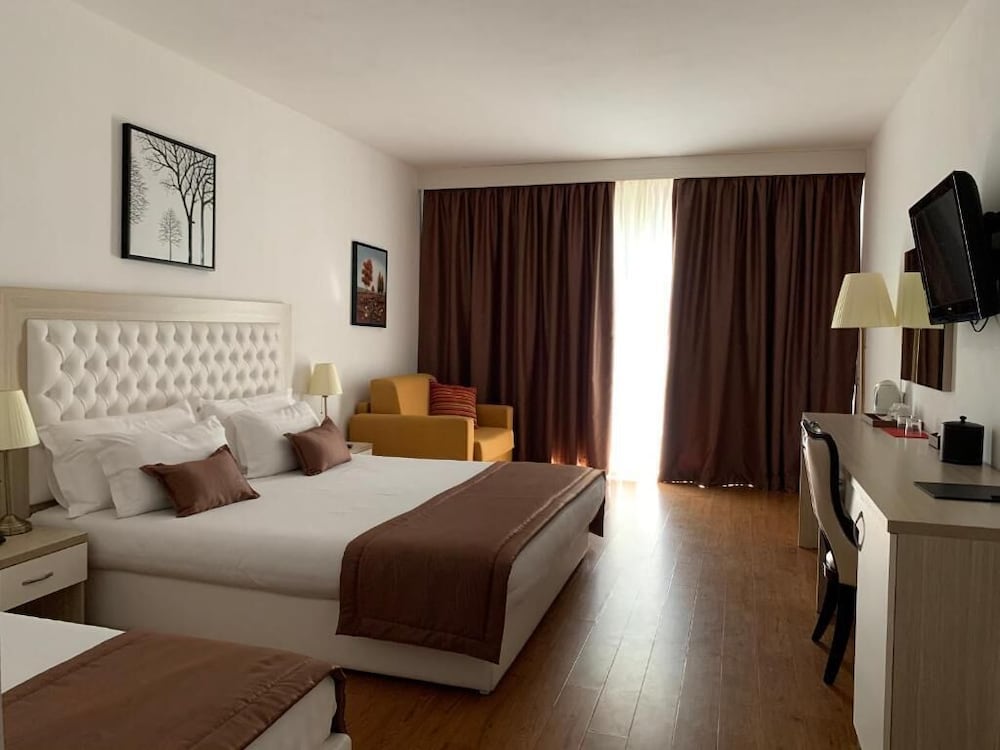 Bleart Hotel 36/92