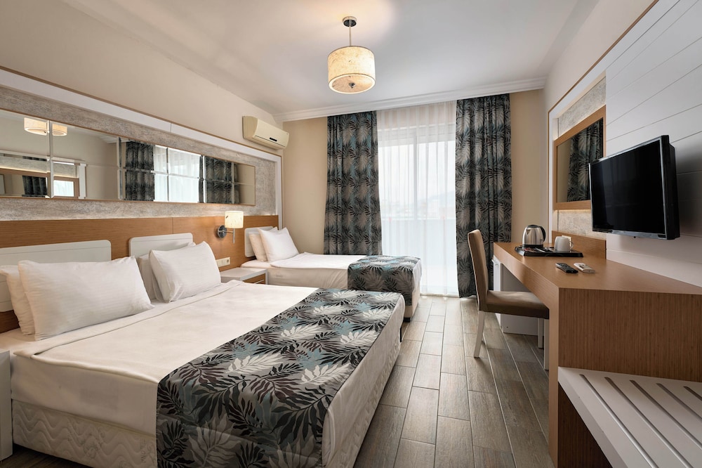Kaila Beach Hotel 16/50