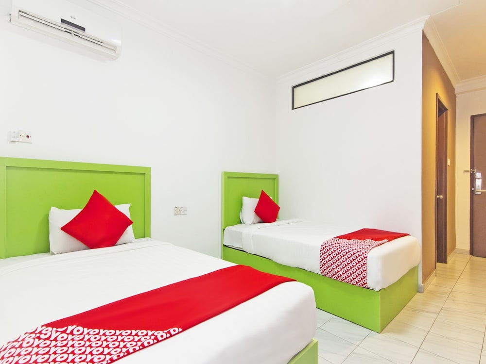 Oyo 564 Y Hotel 15/24