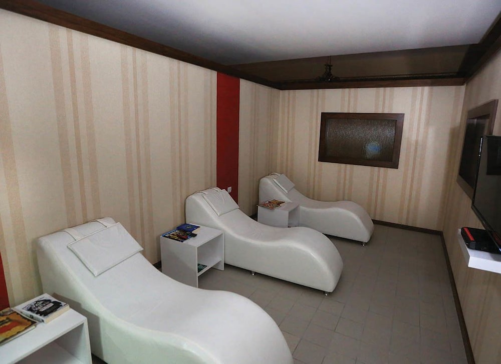 LAVIN OTEL 47/72