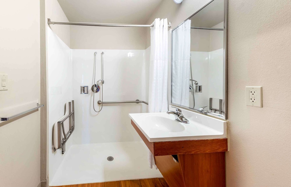 Extended Stay America Select Suites - Oklahoma City - West 41/43