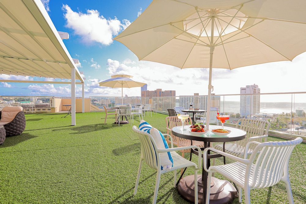 Bayview Hotel Guam 40/50