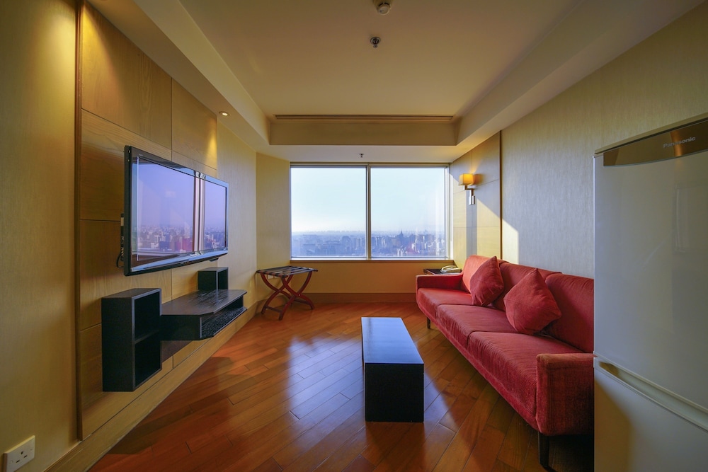 Jingguang Center Apartment 17/33