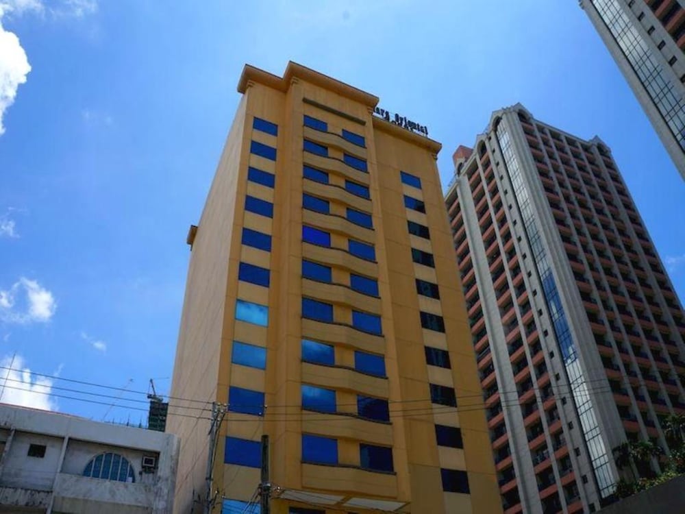 Tiara Oriental Hotel 3/50