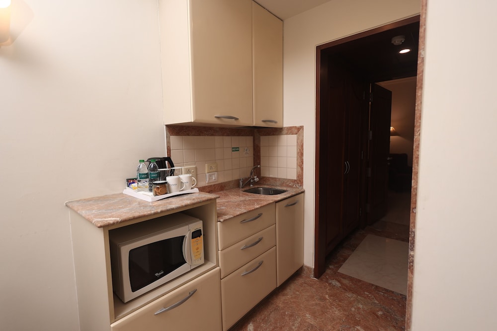 SAVOY SUITES Noida 34/34
