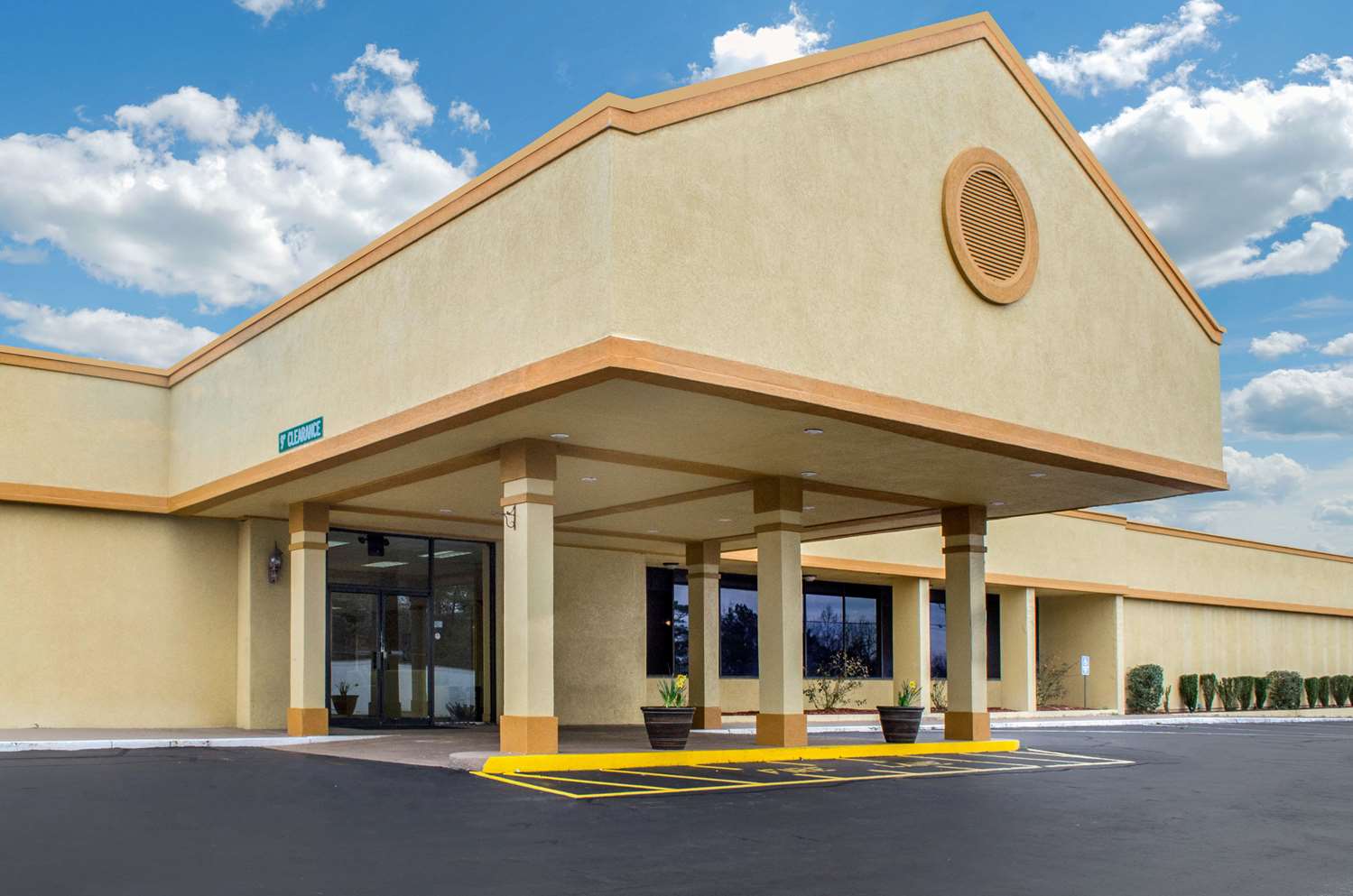 Quality Inn University Area Troy, AL 2/41