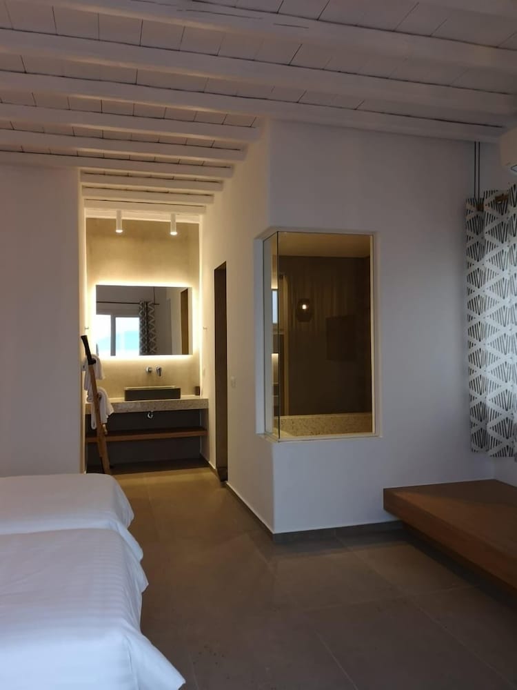 Apiro Mykonos 16/33