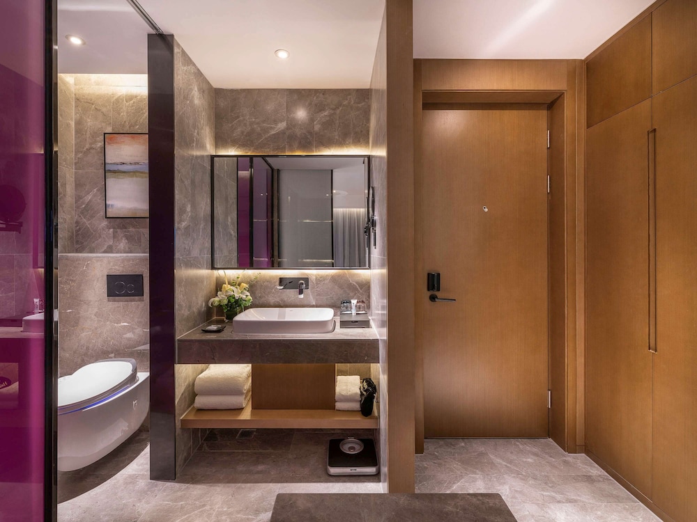 Mercure Kunshan MIXC Hi-tech 56/56