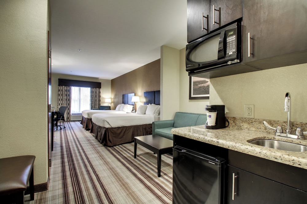 جناح بسريرين كوين مع أريكة، Holiday Inn Express Hotel Suites Natchez South 4/4