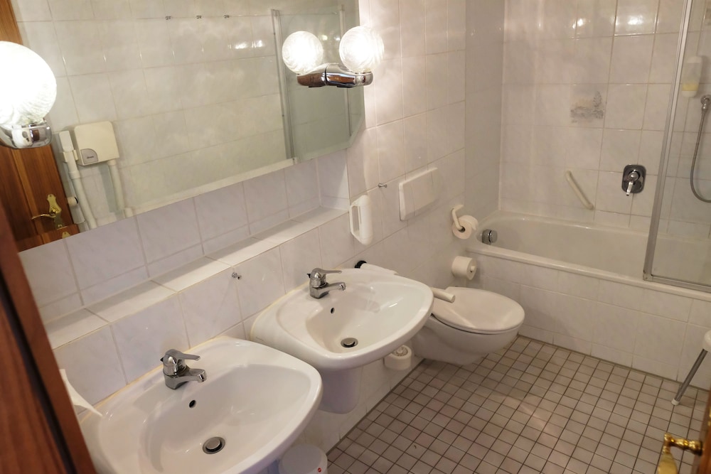 Romantica Hotel Blauer Hecht 23/57