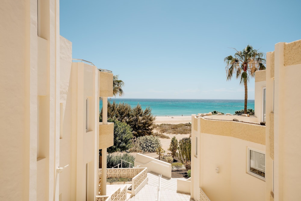 R2 Maryvent Beach Apartment 37/49