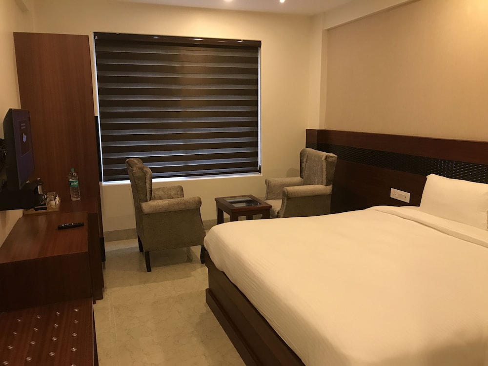Holy River Hotel 10/47