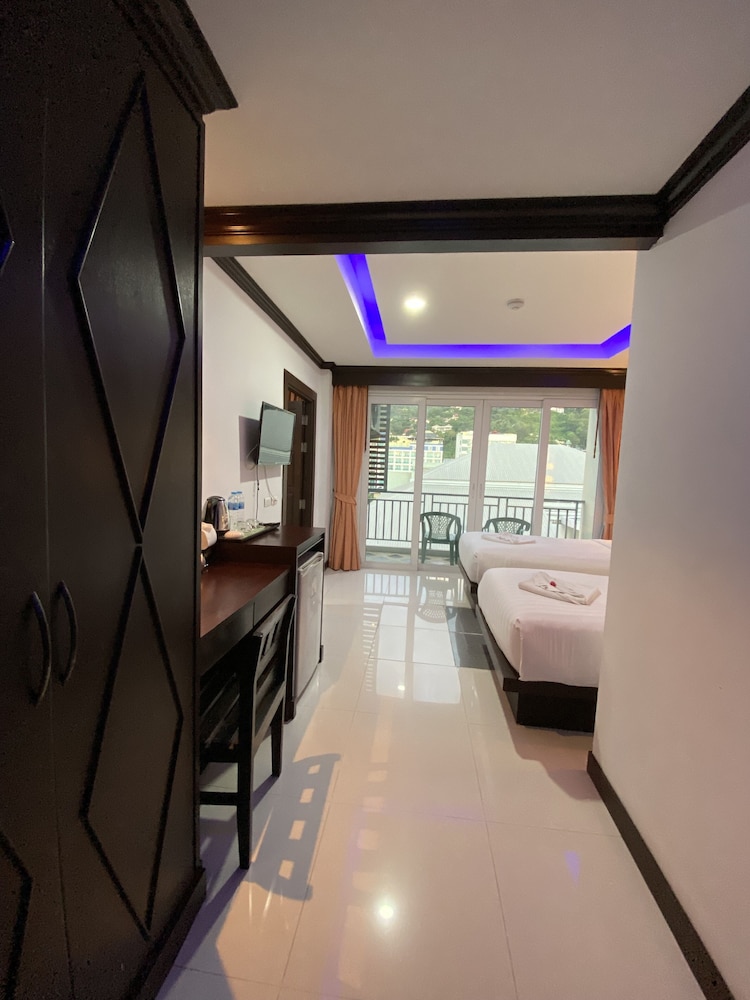 77 Patong Hotel & Spa 20/50