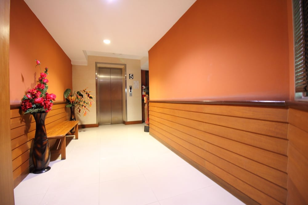 Oyo 482 Pannee Lodge Khaosan (sha Plus) 9/67