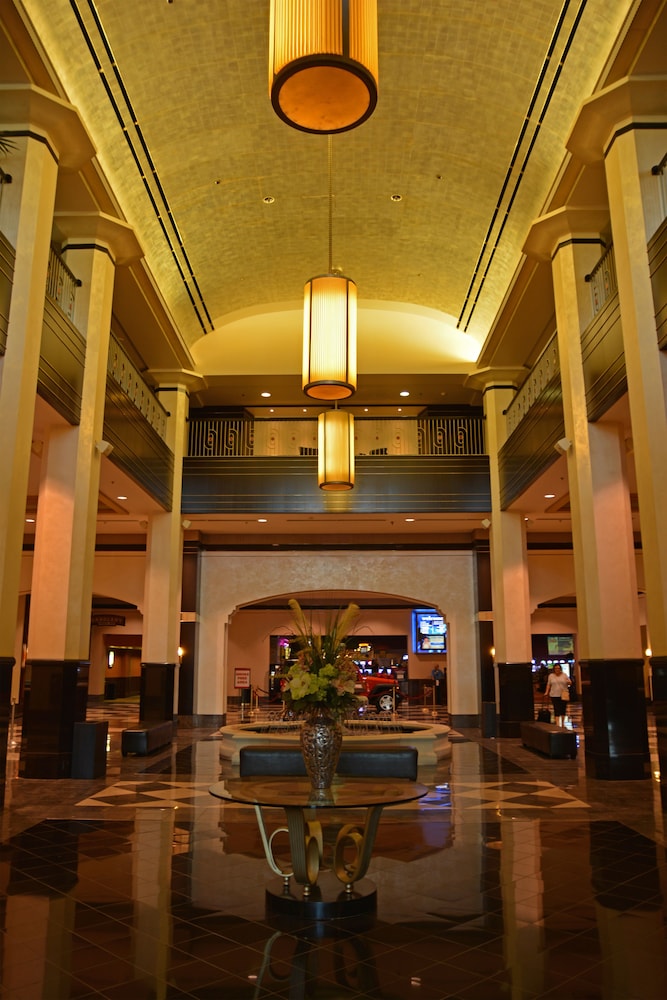 Mountaineer Casino, Racetrack & Resort 6/37