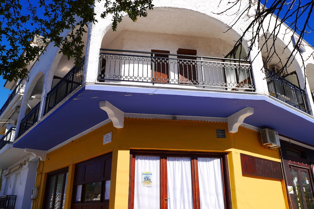 Captains Beach Boutique Apartments 1/27