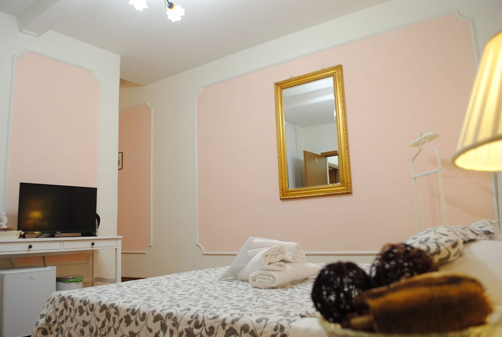 Dreaming Navona Rooms 9/20