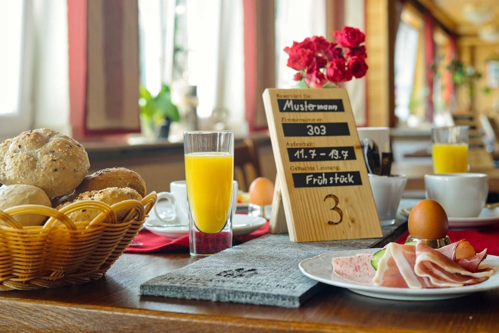 Natur- und Wanderhotel am Steinbachtal 28/33