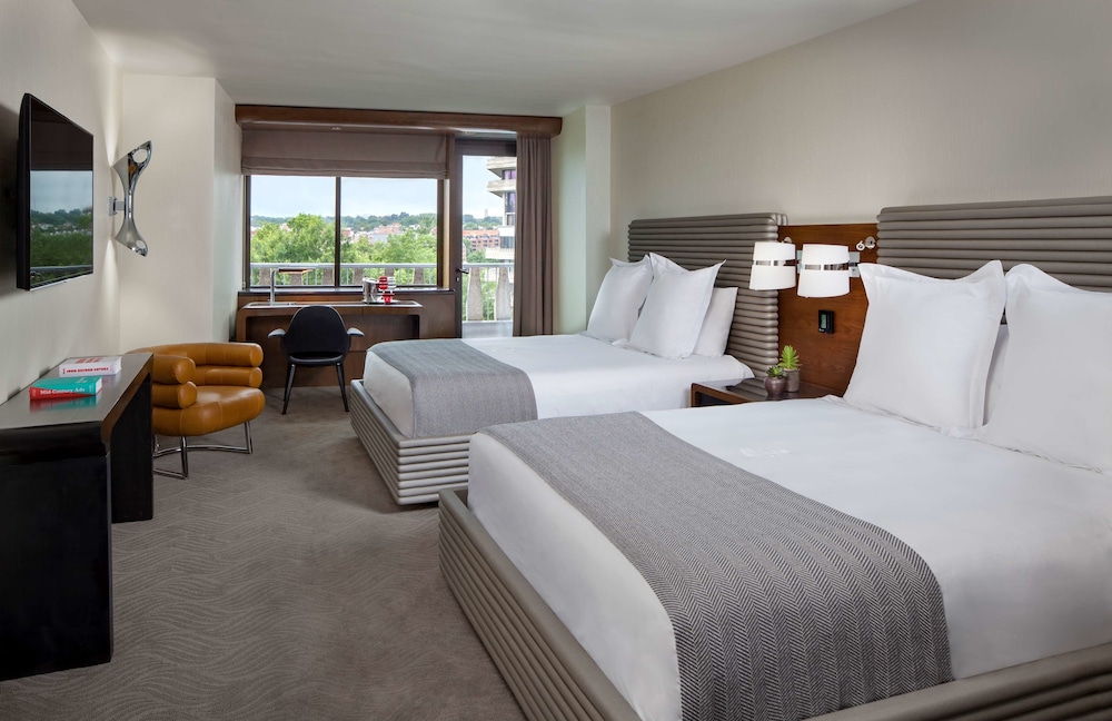 The Watergate Hotel 13/49