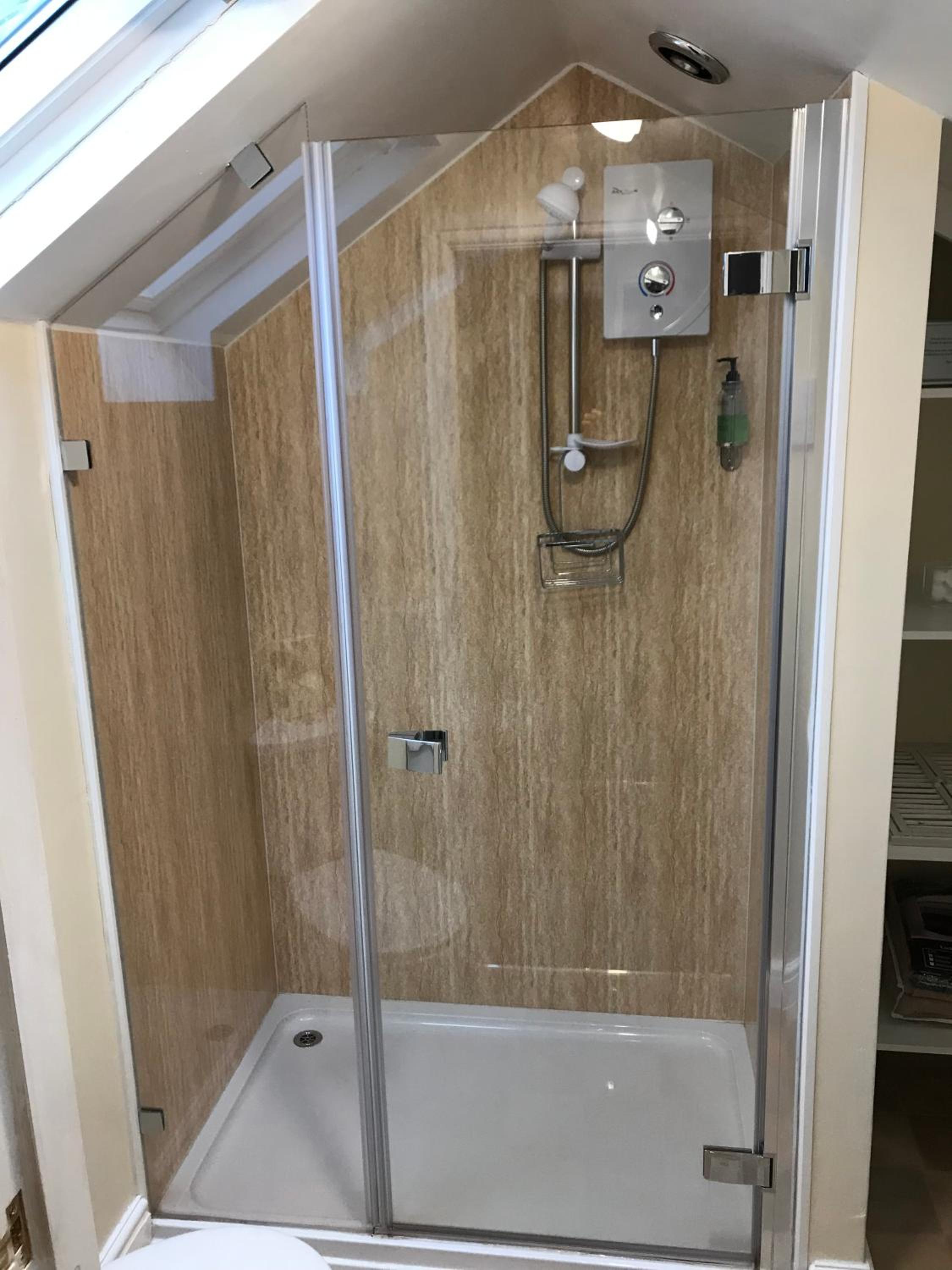 ISUITES Serviced Accommodation 22/23