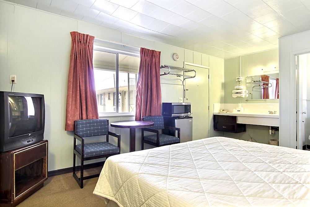 Route 66 Inn 12/50