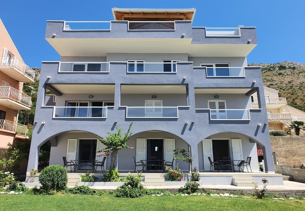 Apartments A&amp;M 1/45
