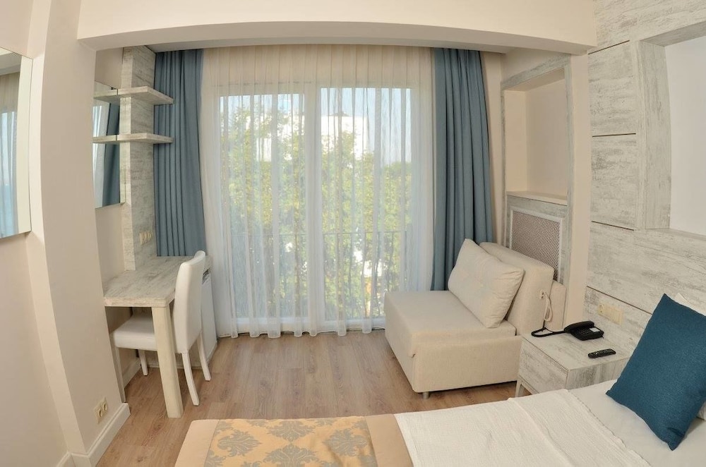 Tatlisu Kirtay Hotel 10/25