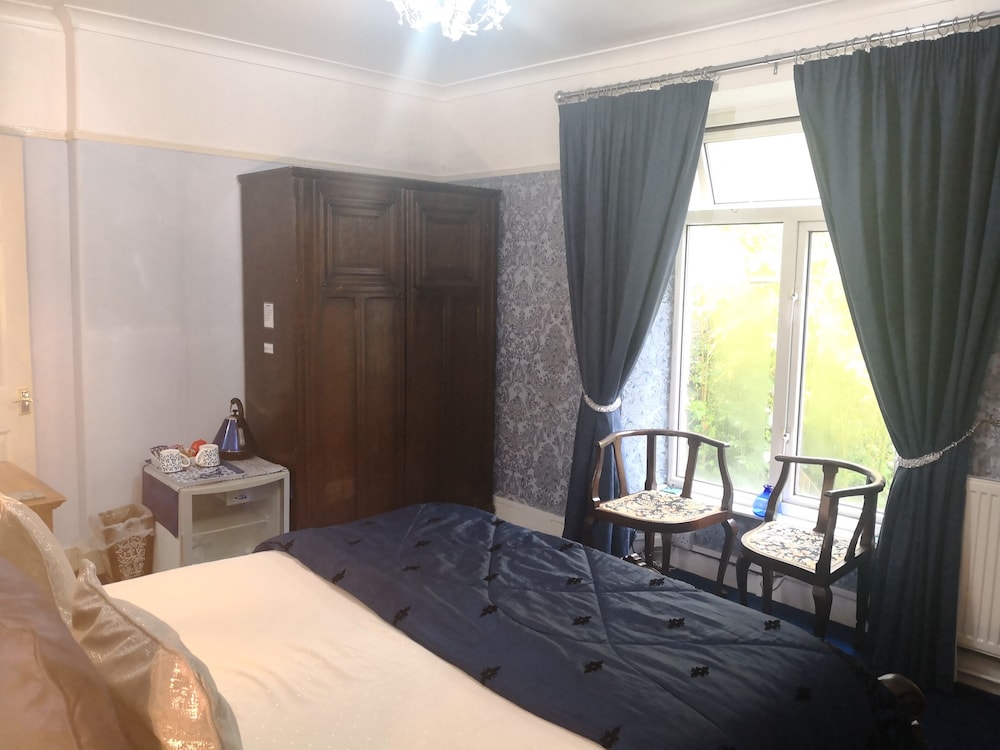 Arches B&amp;B 12/24